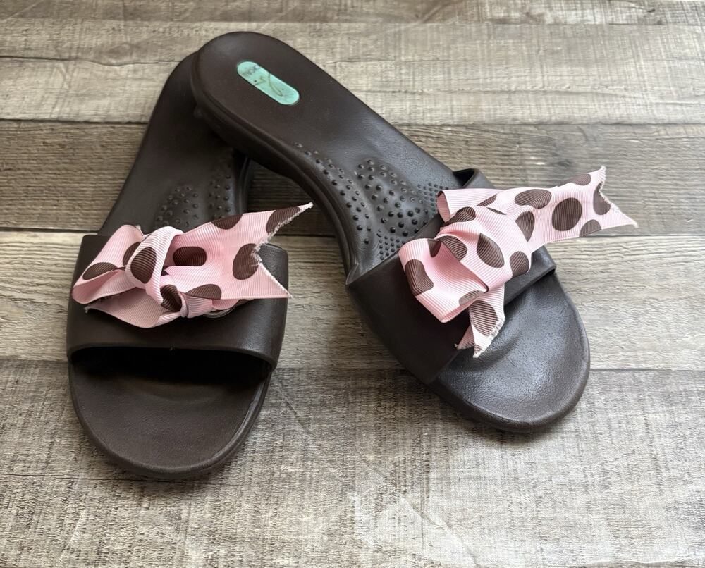 Oka-B Brown Slip On Sandals with Pink and Brown Polka Dot Bow M/L (8.5-9.5)